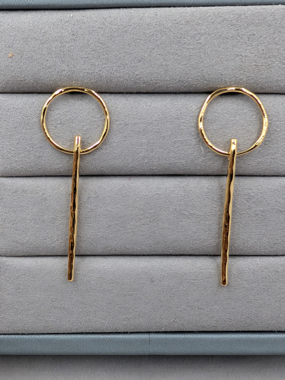 Gold Tone Hammered Circle Bar Drop Earrings Pushback | M162